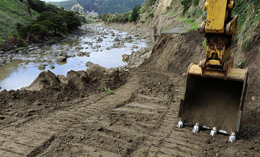 More Kiwi ingenuity at work at the Marainanga Gorge to enable temporary access 
