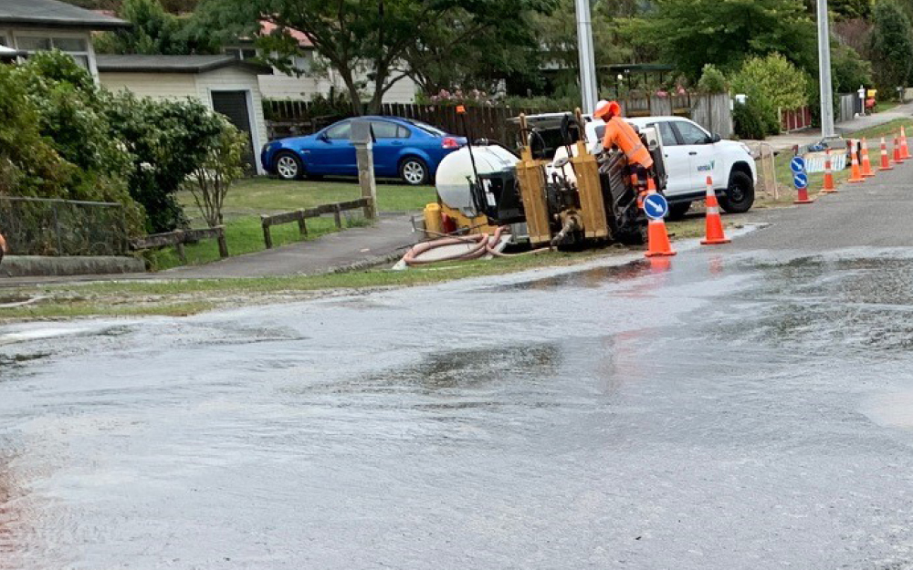 Fixing water leaks: teamwork between community and Council
